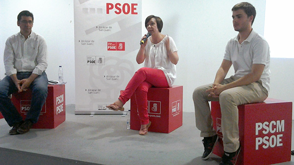 José Manuel Caballero y Rosa Melchor durante su intervención