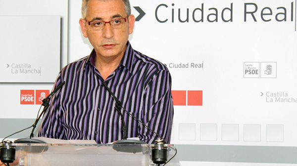 Fotografía de Jesús Martín en rueda de prensa